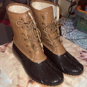 JBU Women's Brown and Black Lace-Up Snow & Rain Boots, Size 9